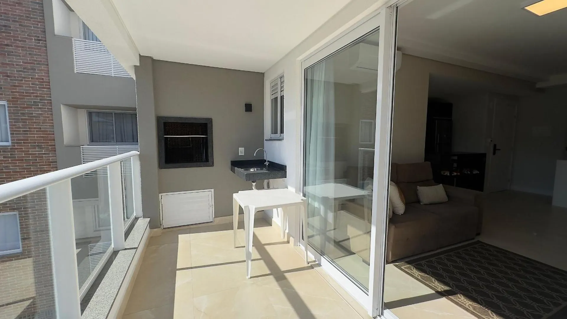 006B - Apto Novo 2 Quartos Em Condominio De Luxo Em Bombas Bombinhas Brasile
